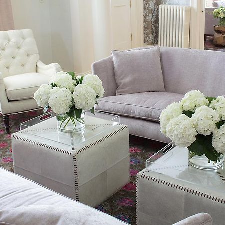 33 Main Hotel Lenox Bagian luar foto